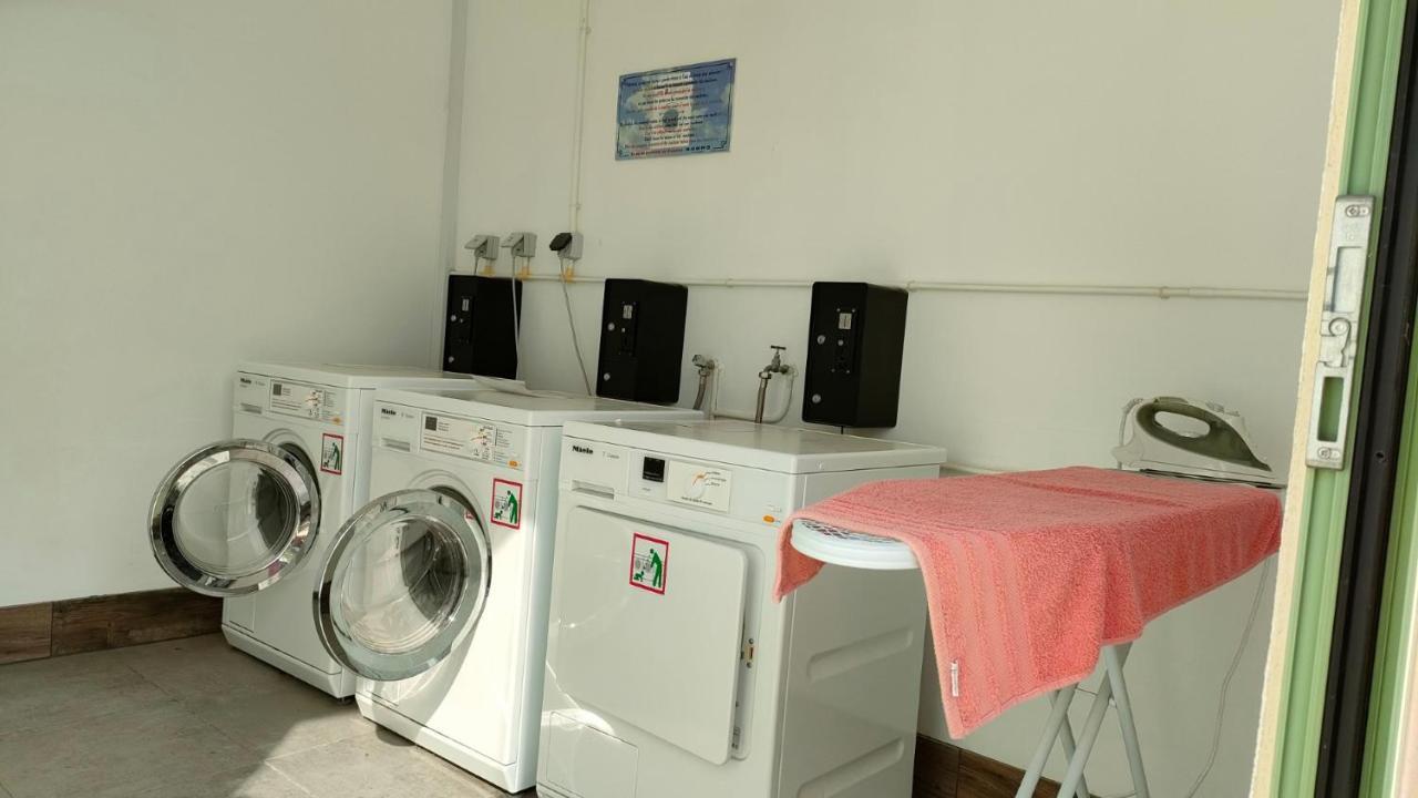 Camping Tikayan Felix De La Bastide Saint-Mitre-les-Remparts Esterno foto