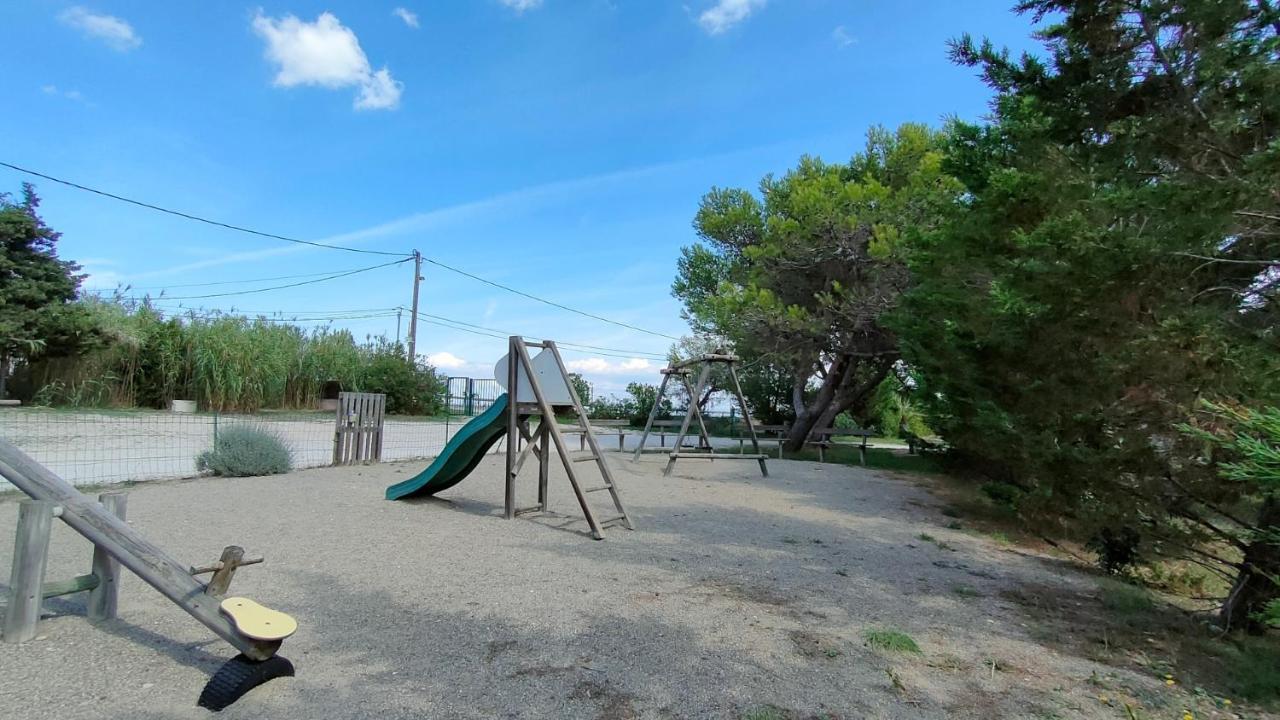 Camping Tikayan Felix De La Bastide Saint-Mitre-les-Remparts Esterno foto