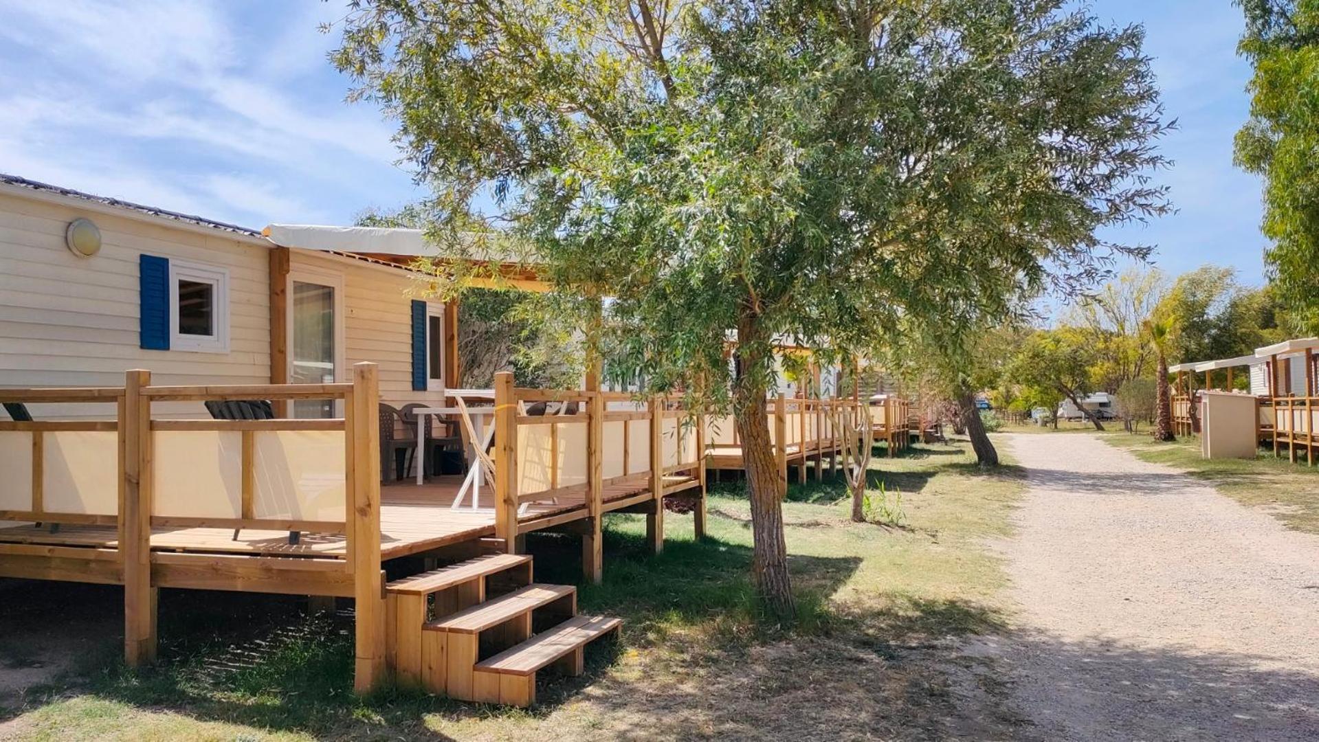 Camping Tikayan Felix De La Bastide Saint-Mitre-les-Remparts Esterno foto