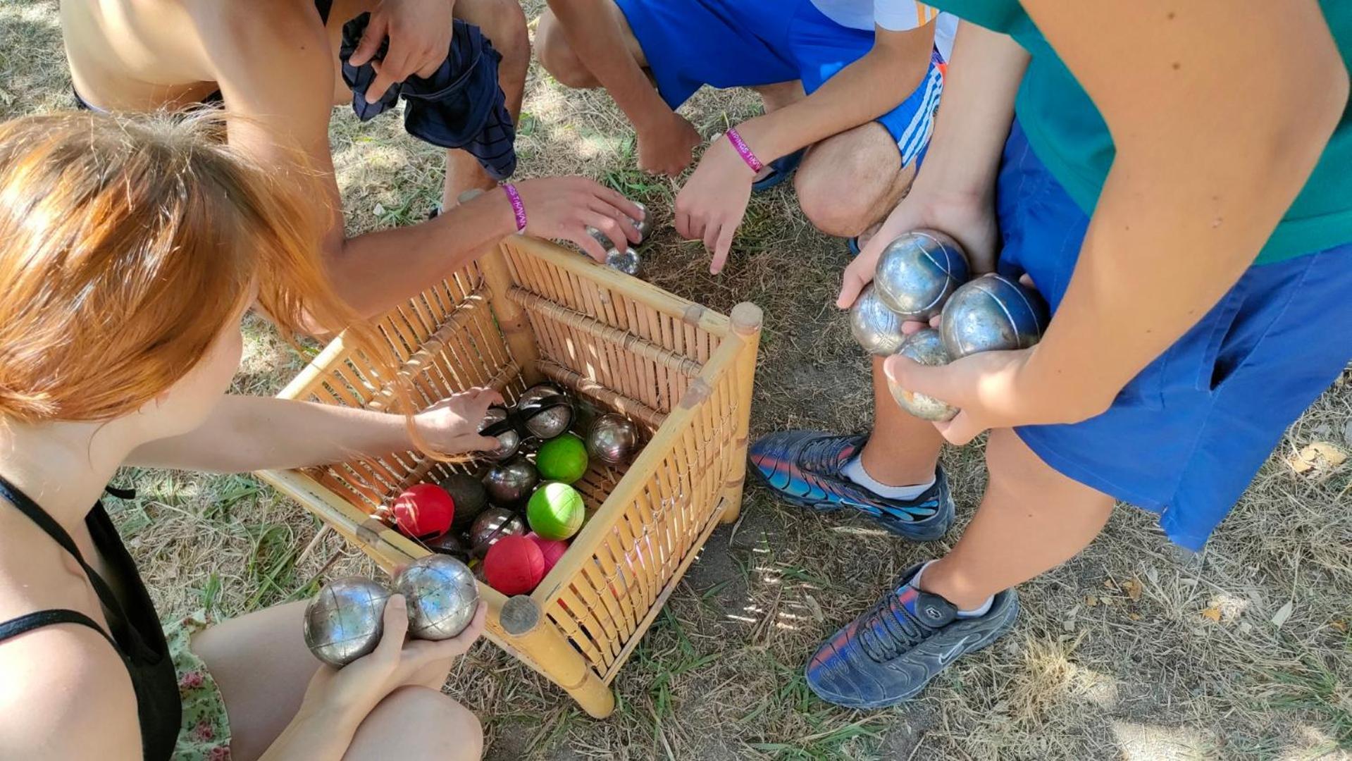 Camping Tikayan Felix De La Bastide Saint-Mitre-les-Remparts Esterno foto