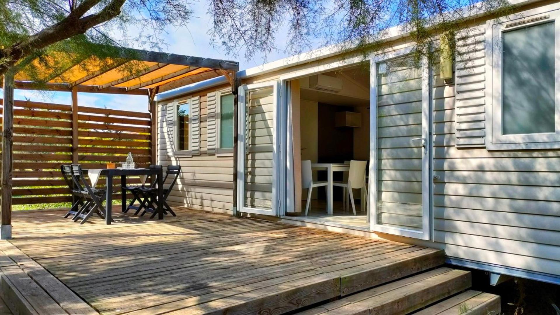 Camping Tikayan Felix De La Bastide Saint-Mitre-les-Remparts Esterno foto